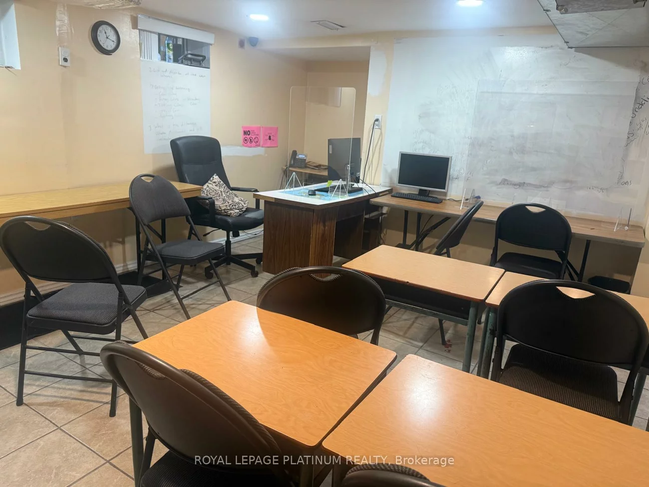 2, Elmhurst, Elms-Old Rexdale, Toronto