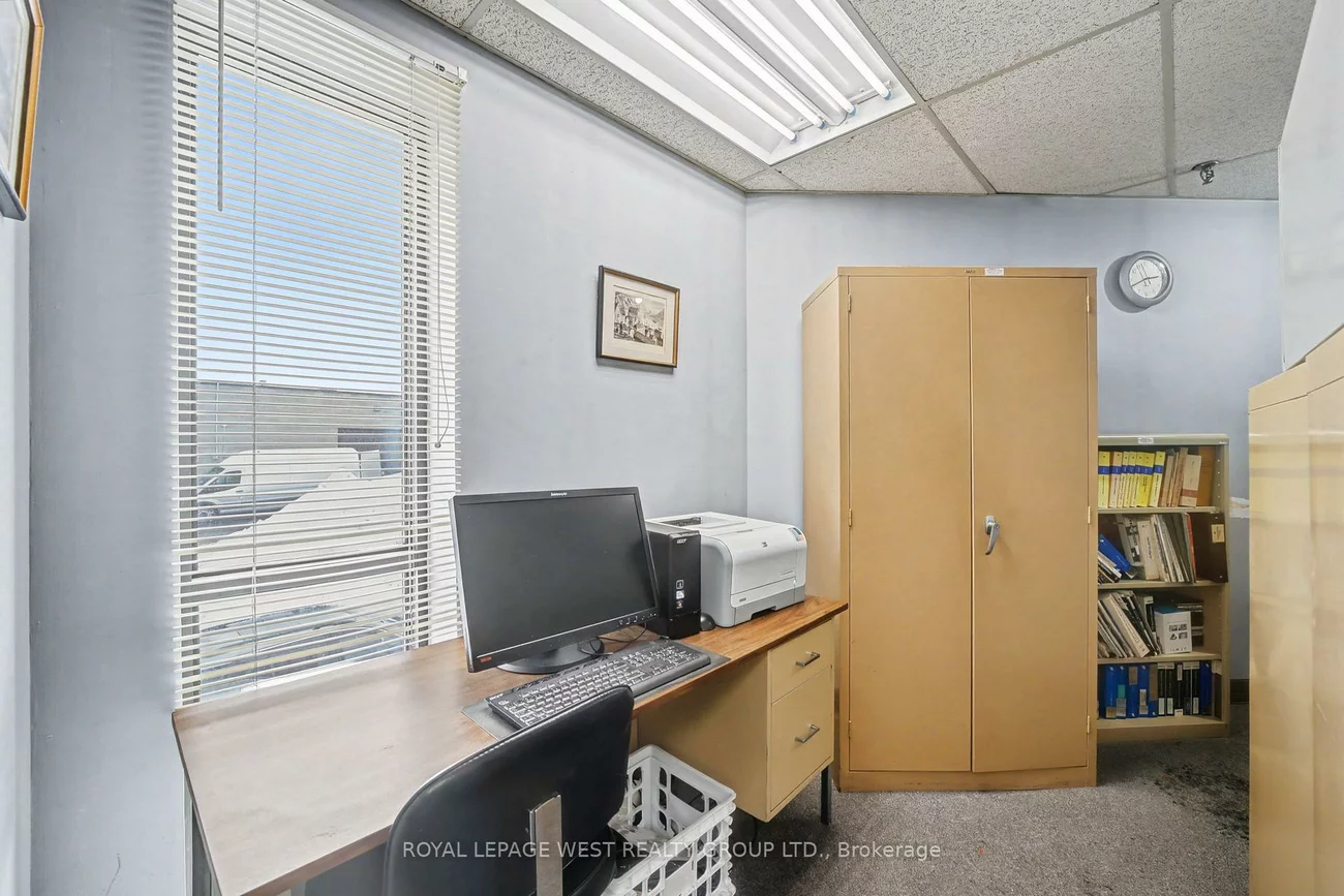 2, Steinway, West Humber-Clairville, Toronto