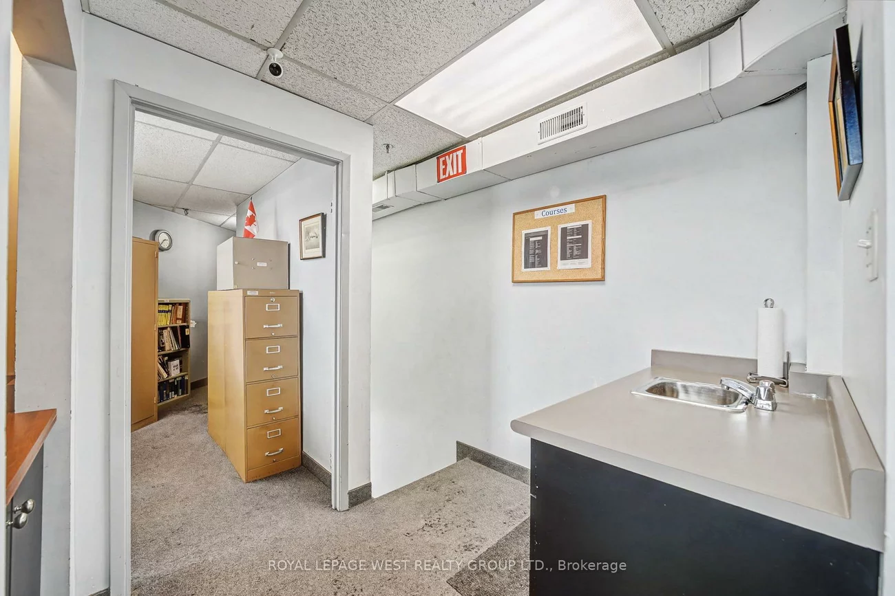 2, Steinway, West Humber-Clairville, Toronto