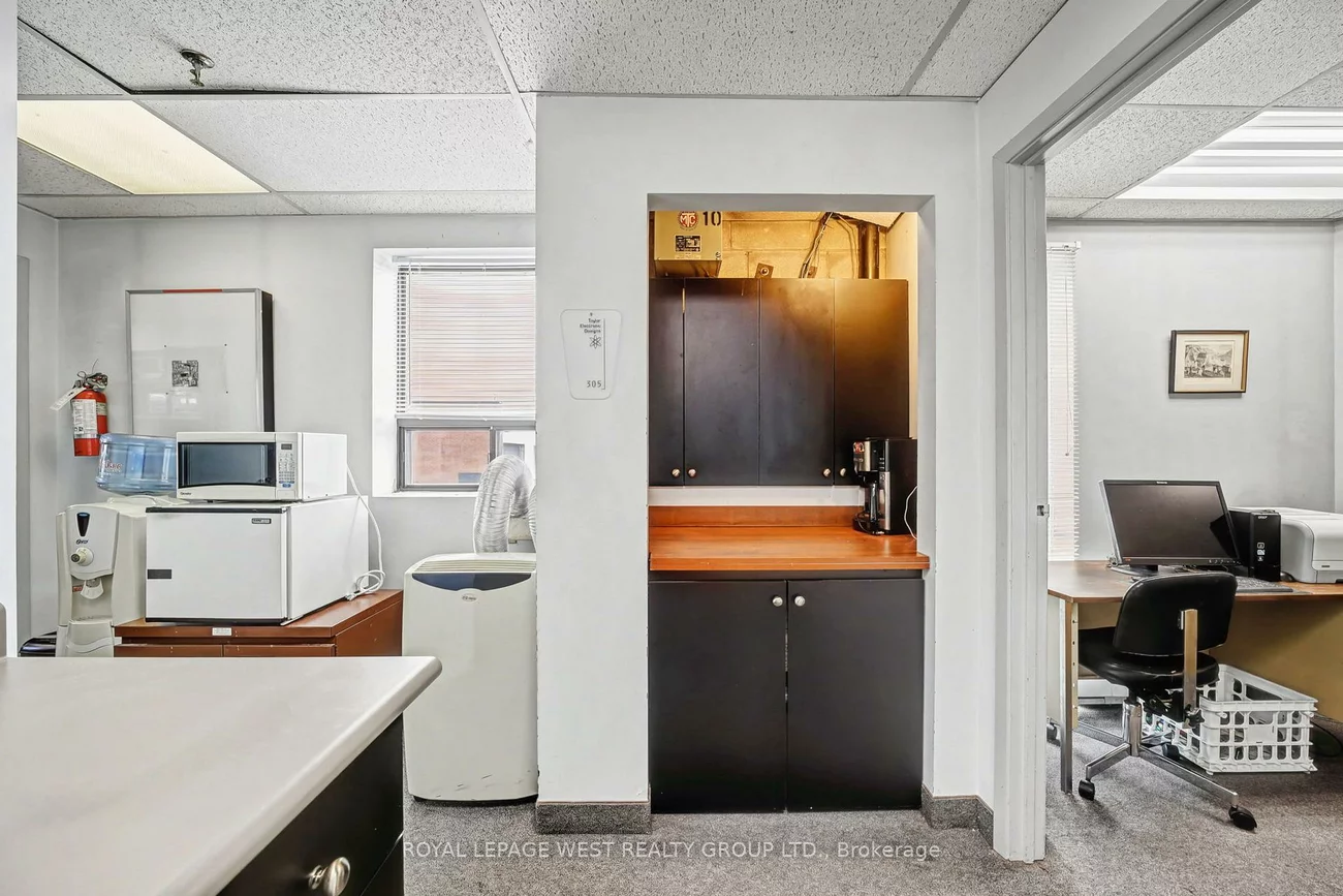 2, Steinway, West Humber-Clairville, Toronto