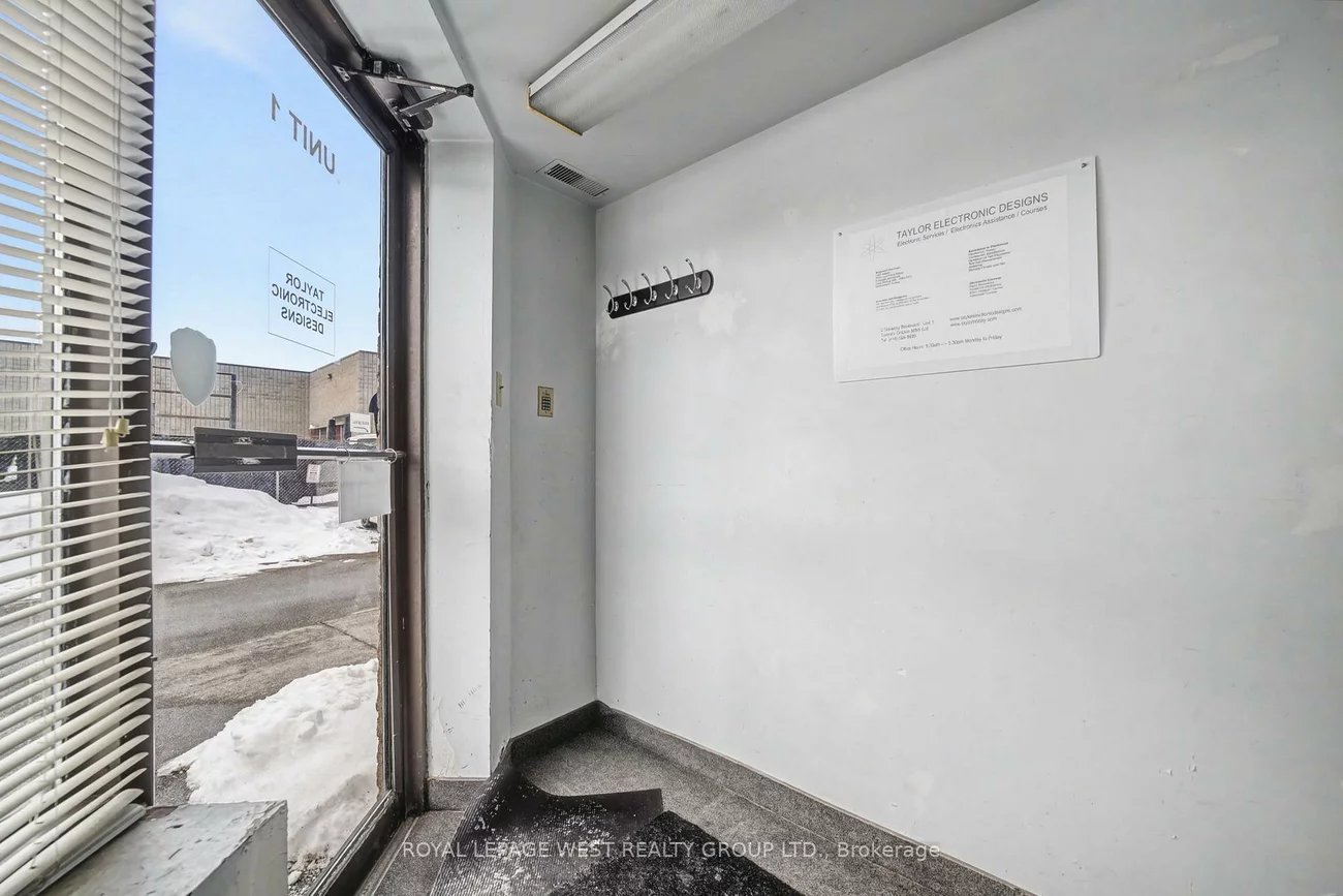 2, Steinway, West Humber-Clairville, Toronto