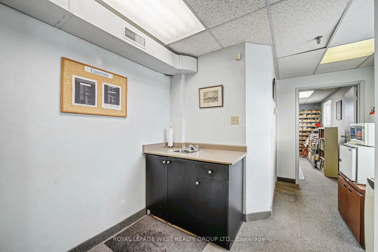 2, Steinway, West Humber-Clairville, Toronto