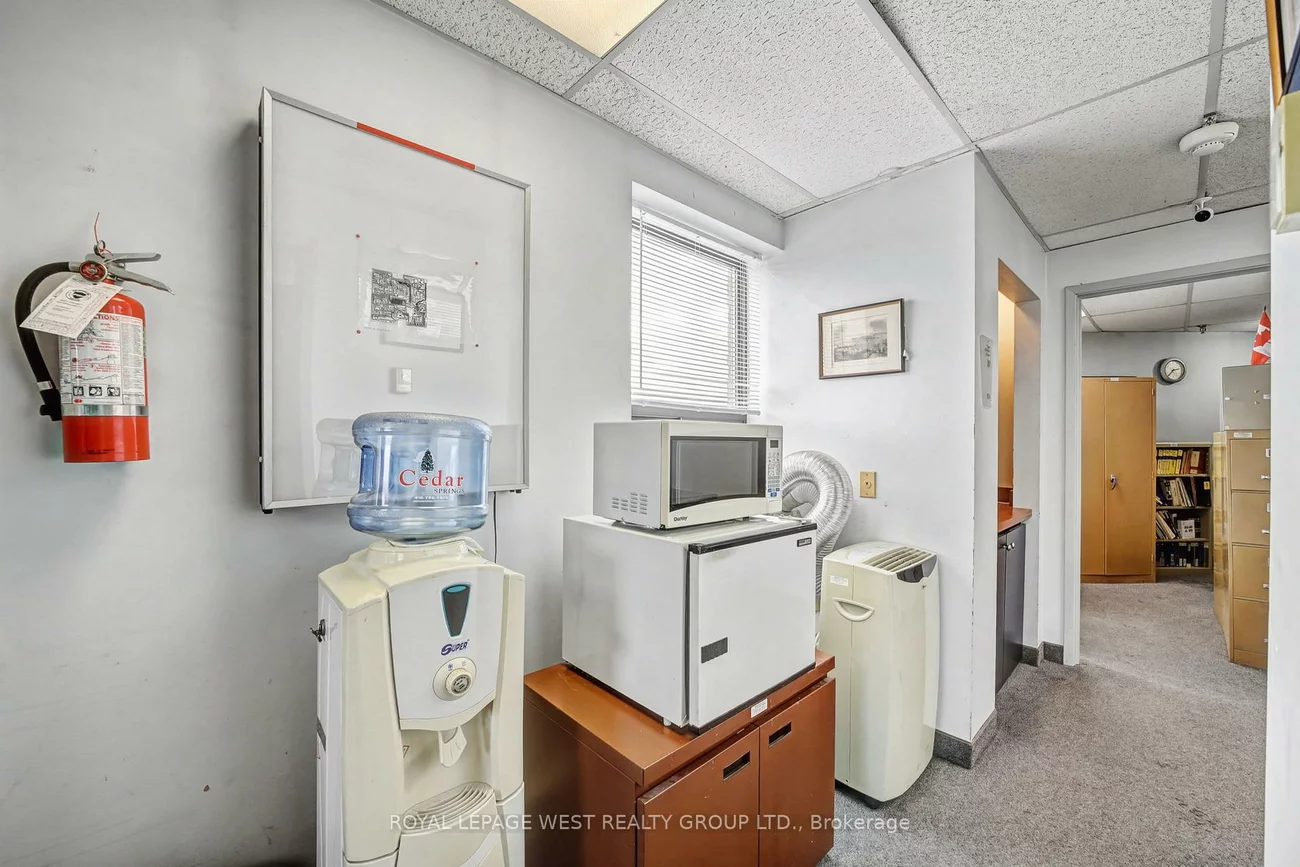 2, Steinway, West Humber-Clairville, Toronto