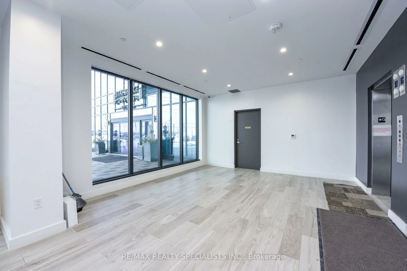 600, Dixon, Willowridge-Martingrove-Richview, Toronto