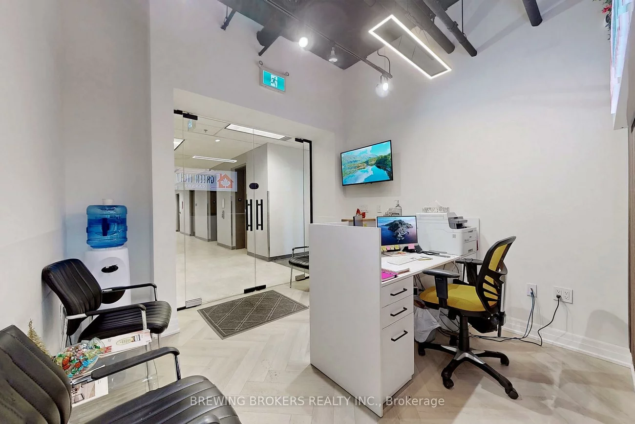 1275, Finch, York University Heights, Toronto