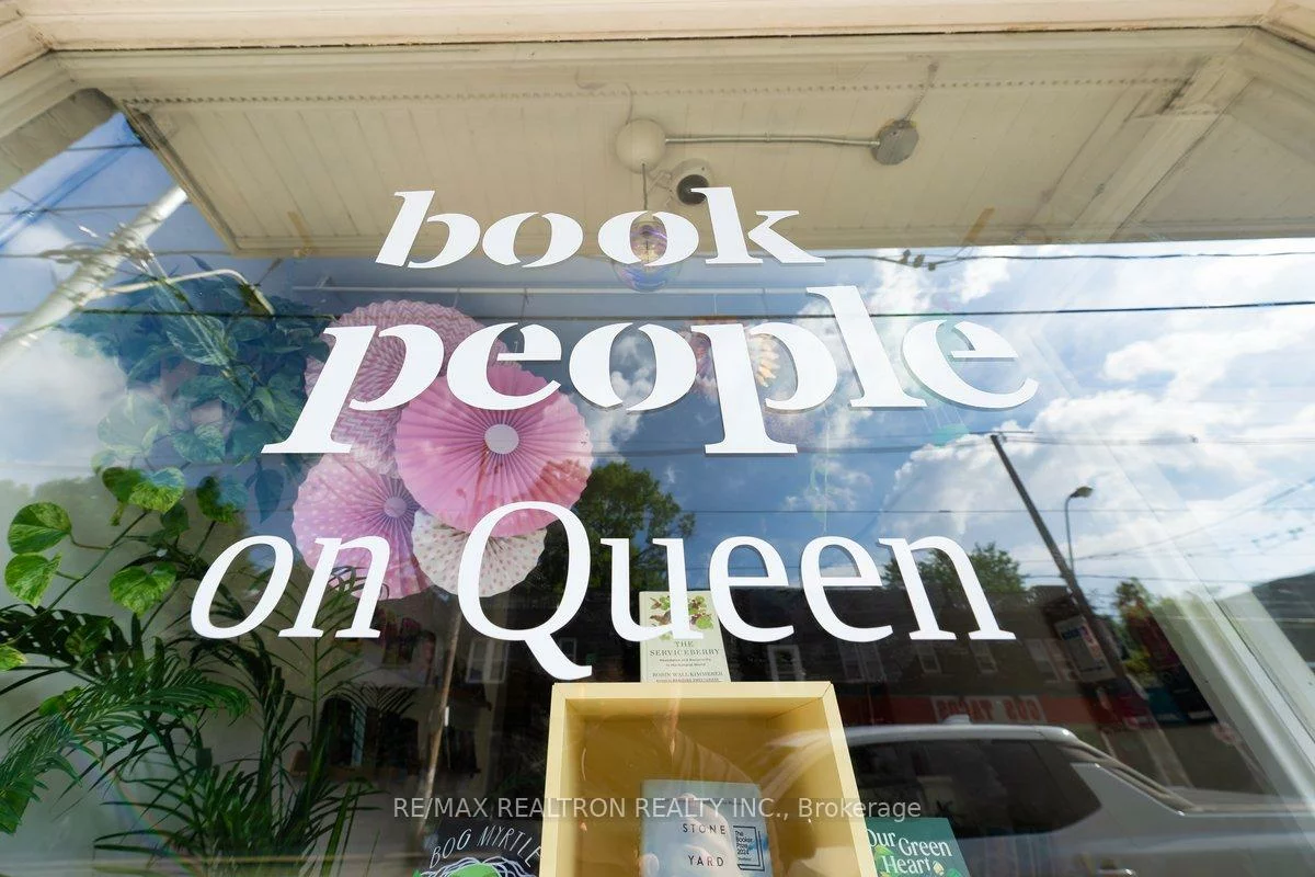 1640, Queen, Roncesvalles, Toronto