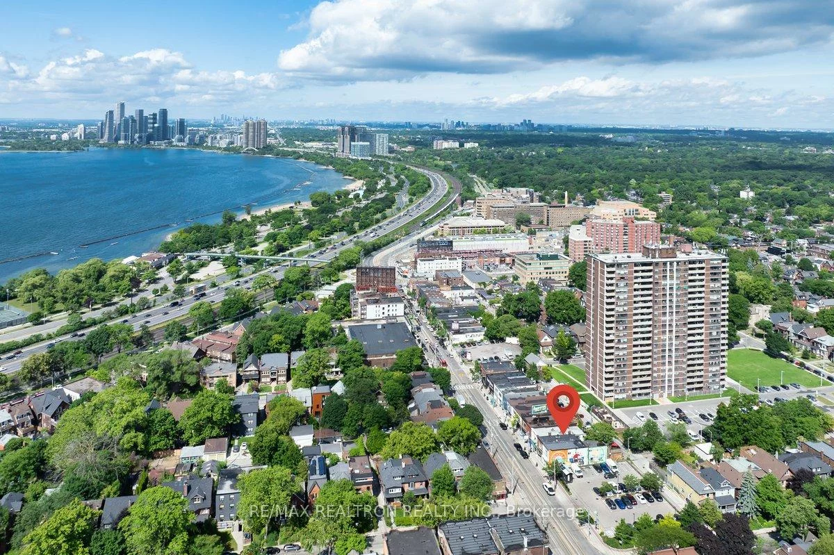 1640, Queen, Roncesvalles, Toronto