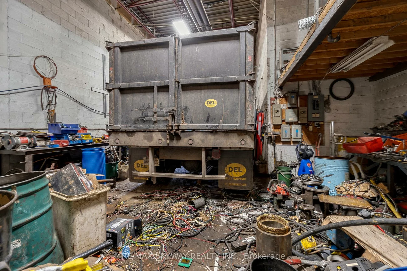 32, Guided, West Humber-Clairville, Toronto