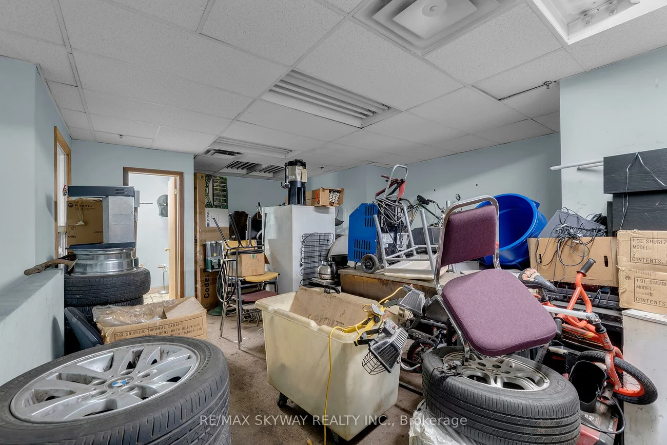 32, Guided, West Humber-Clairville, Toronto