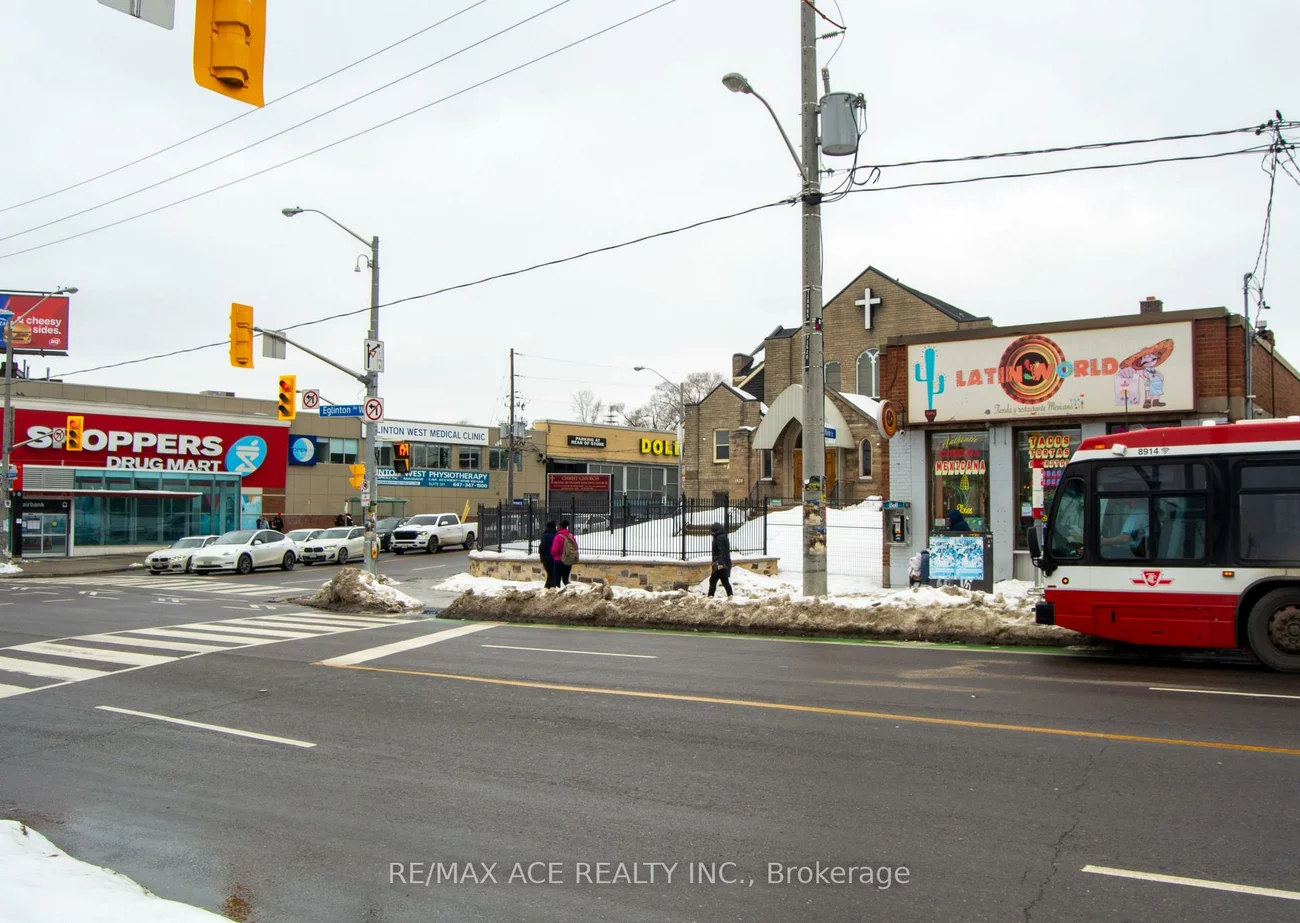 1820, Eglington, Briar Hill-Belgravia, Toronto