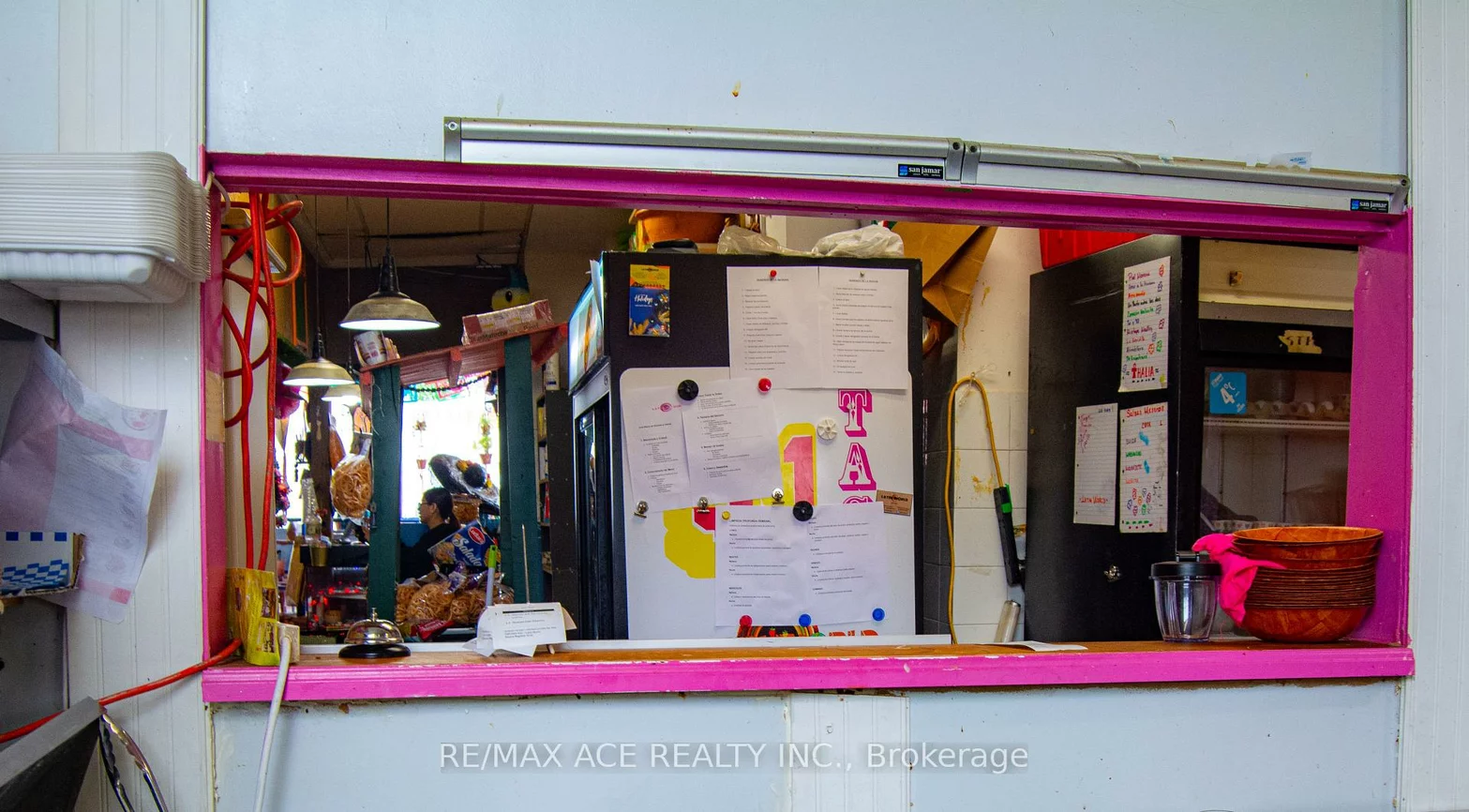 1820, Eglington, Briar Hill-Belgravia, Toronto