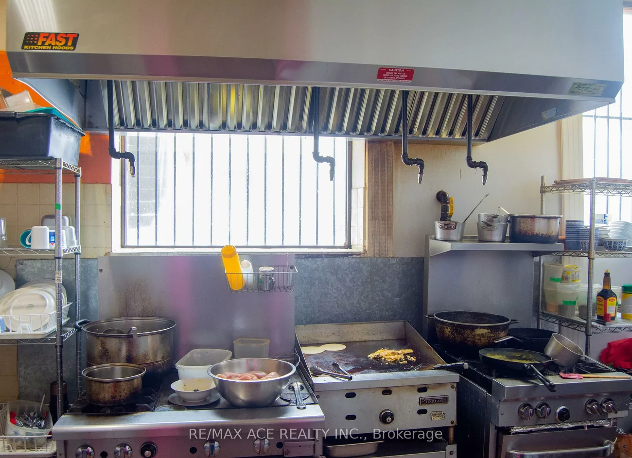 1820, Eglington, Briar Hill-Belgravia, Toronto