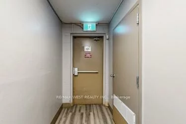 901, Jane, Rockcliffe-Smythe, Toronto