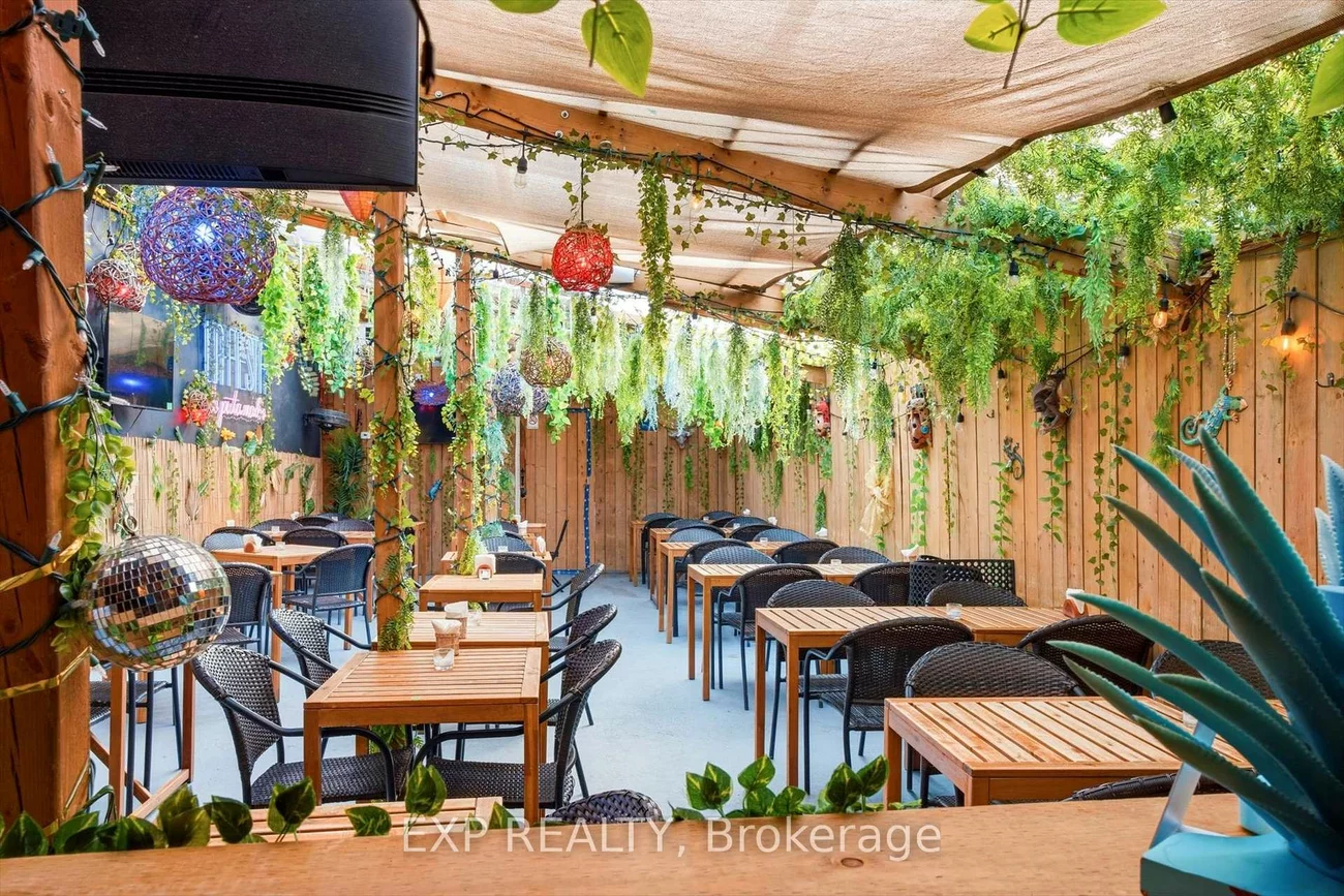 1263, Queen, South Parkdale, Toronto