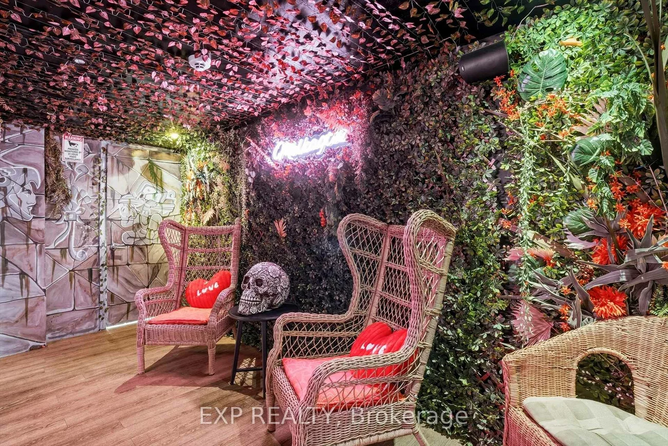 1263, Queen, South Parkdale, Toronto