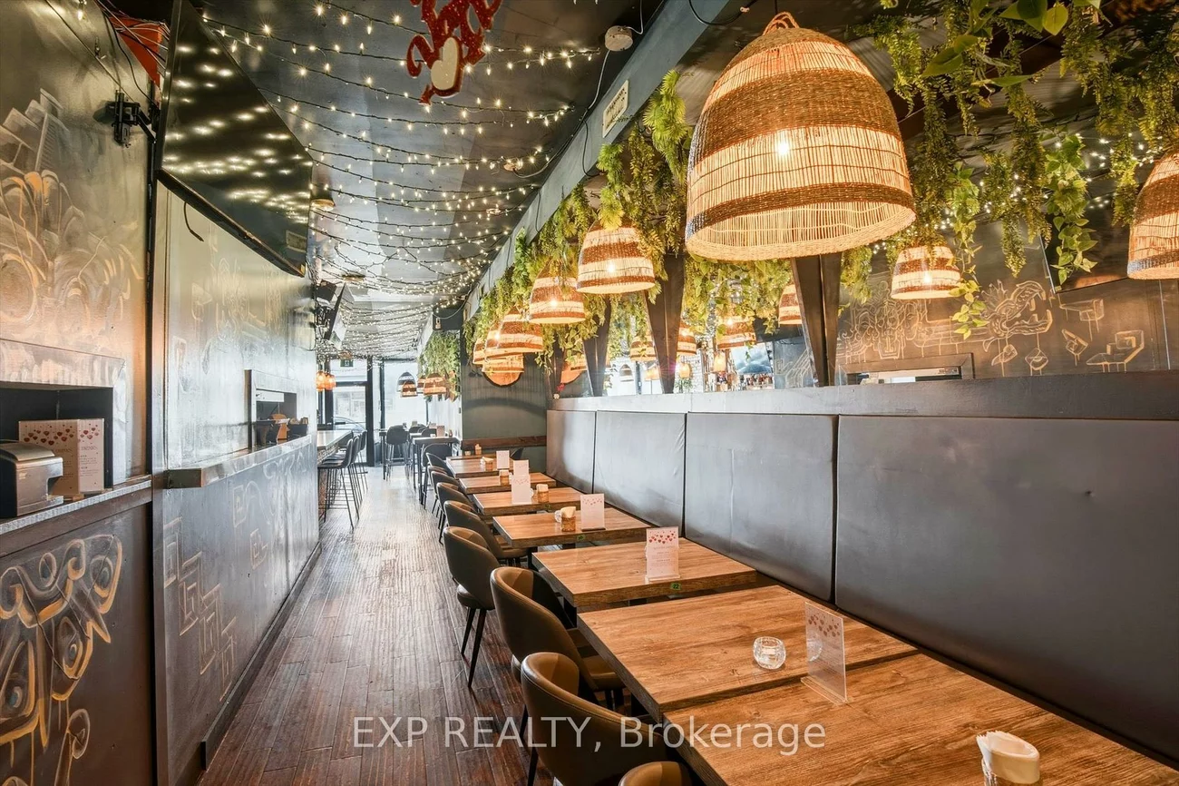 1263, Queen, South Parkdale, Toronto