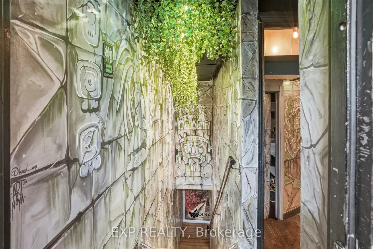 1263, Queen, South Parkdale, Toronto