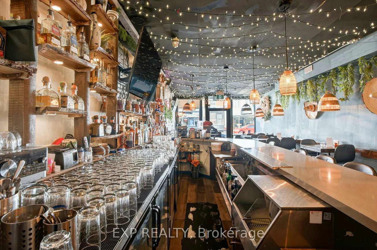 1263, Queen, South Parkdale, Toronto