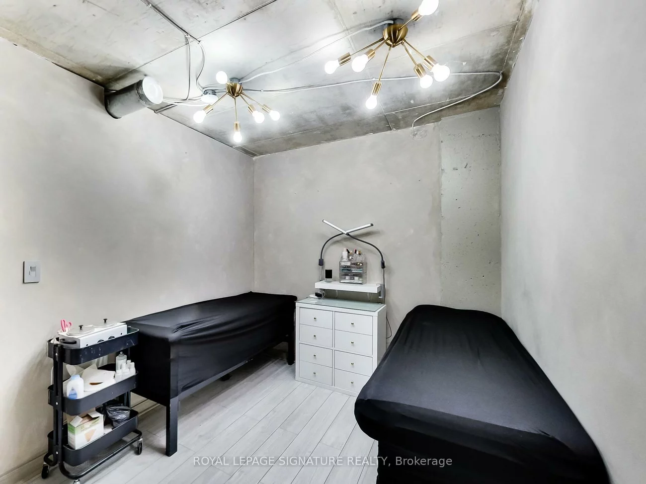 475D, Rogers, Keelesdale-Eglinton West, Toronto