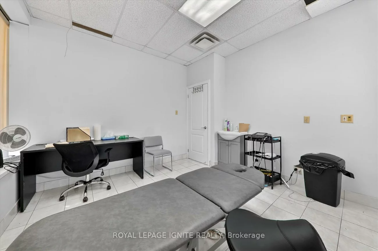 2978, Islington, Humber Summit, Toronto