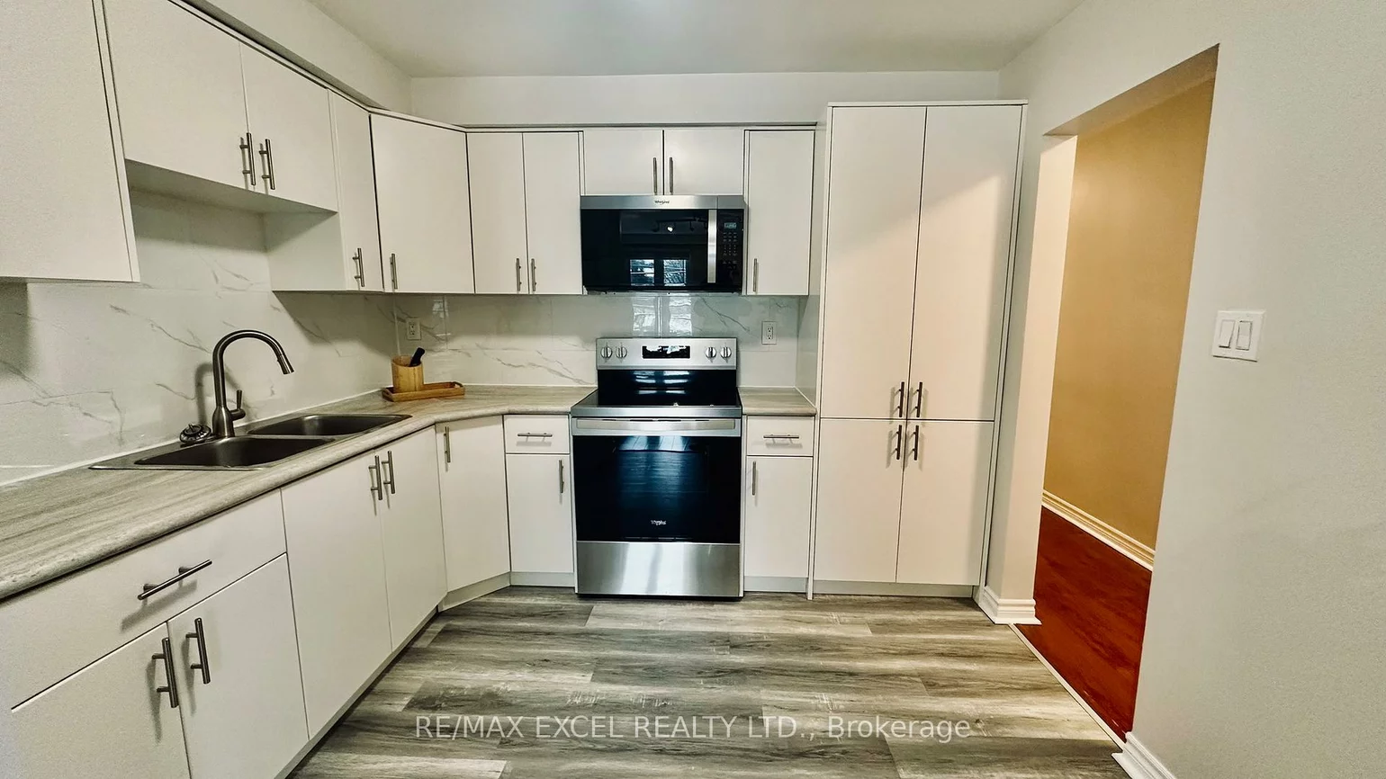 675, The Queensway, Stonegate-Queensway, Toronto