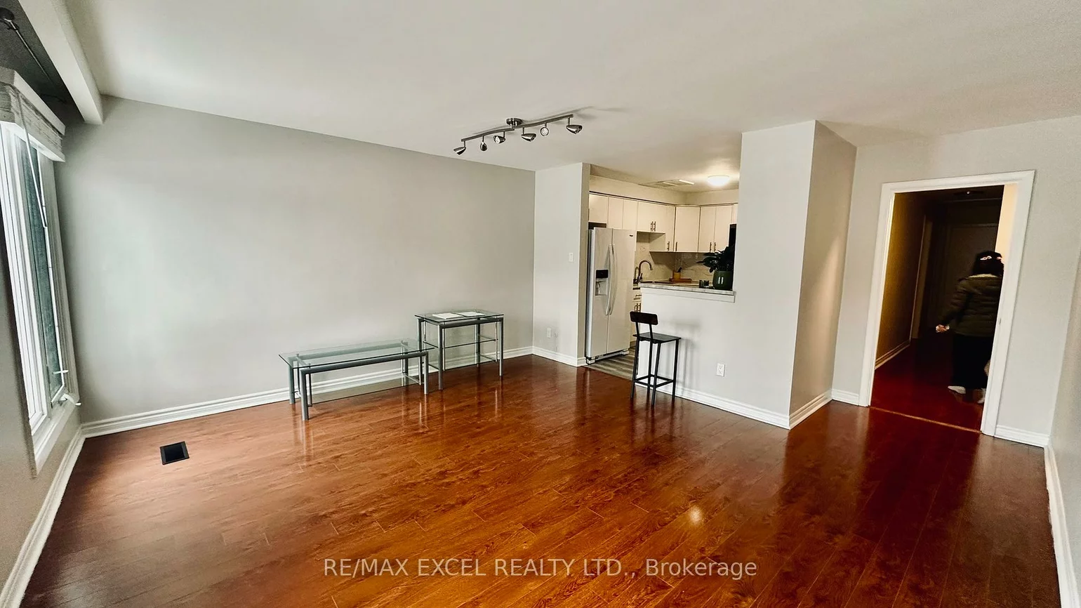 675, The Queensway, Stonegate-Queensway, Toronto