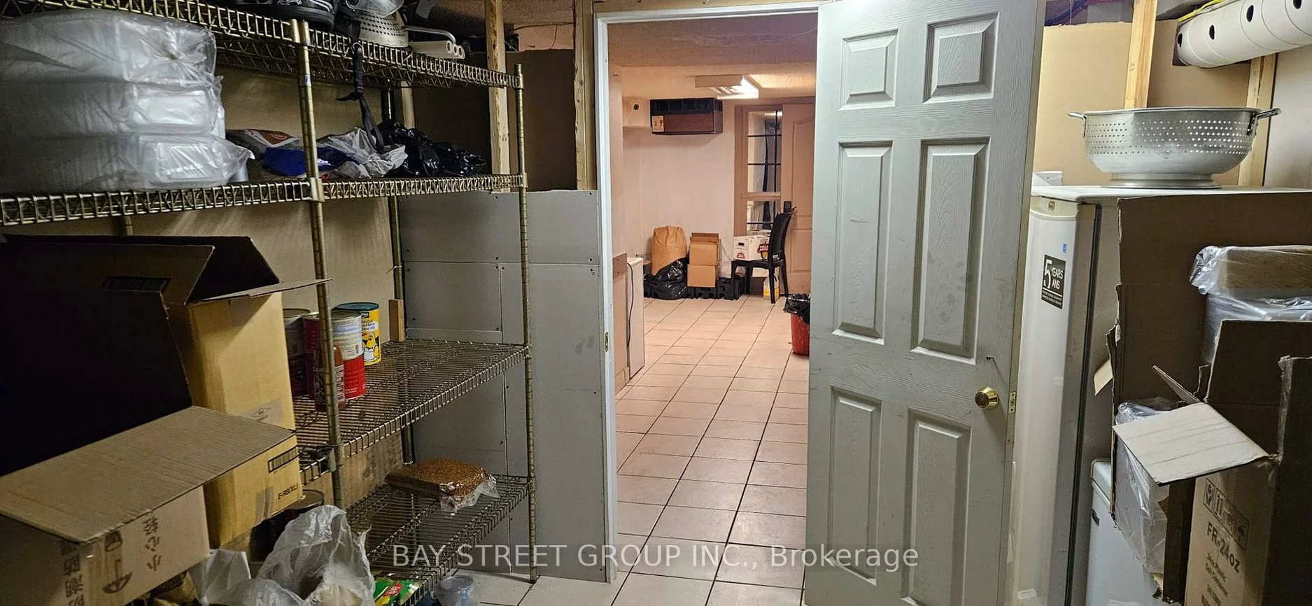 1662, Eglinton, Briar Hill-Belgravia, Toronto