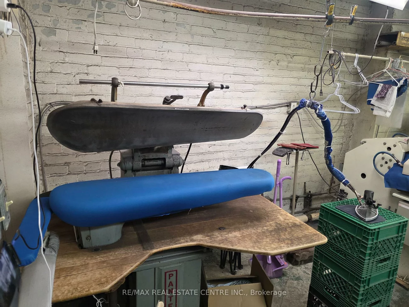 262, Jane, Lambton Baby Point, Toronto