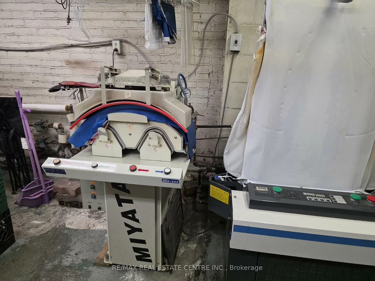 262, Jane, Lambton Baby Point, Toronto