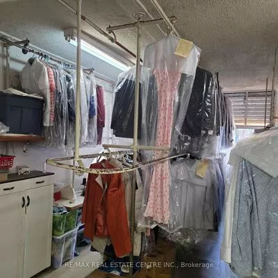 262, Jane, Lambton Baby Point, Toronto