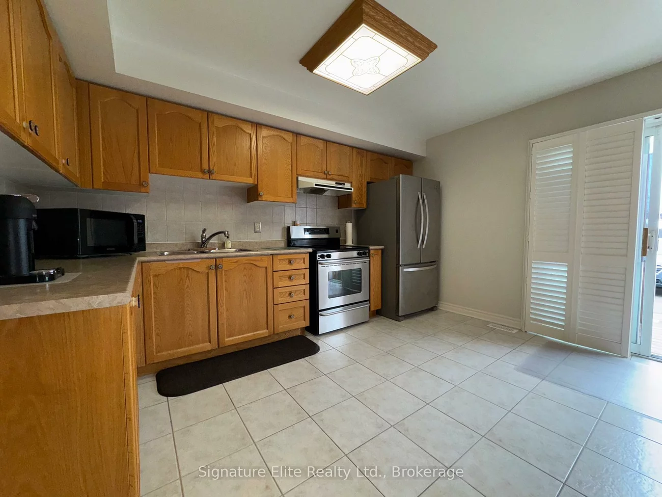 2138, Eglinton, Briar Hill-Belgravia, Toronto