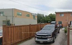 2138, Eglinton, Briar Hill-Belgravia, Toronto