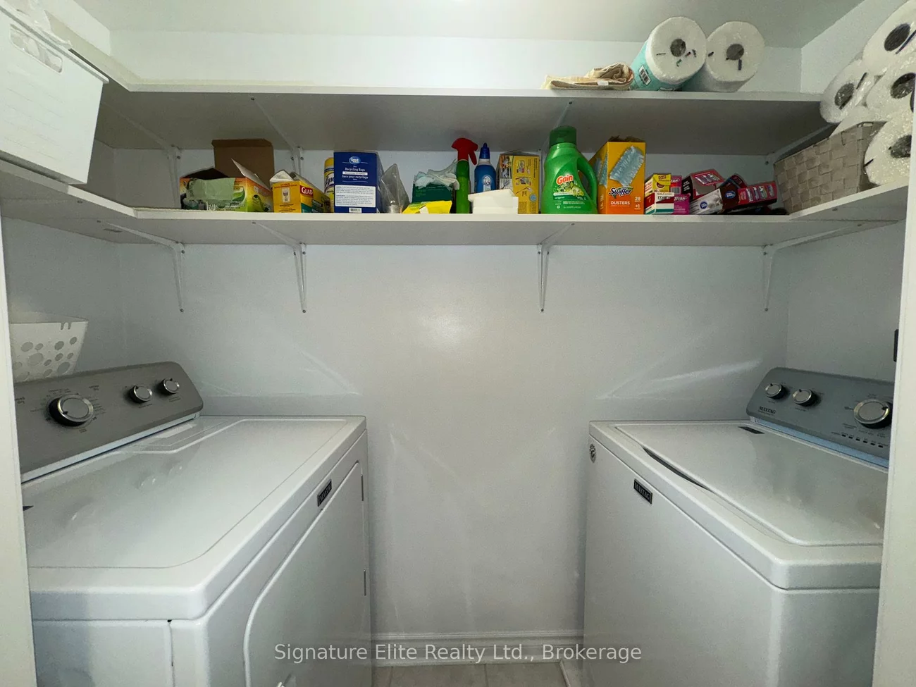 2138, Eglinton, Briar Hill-Belgravia, Toronto