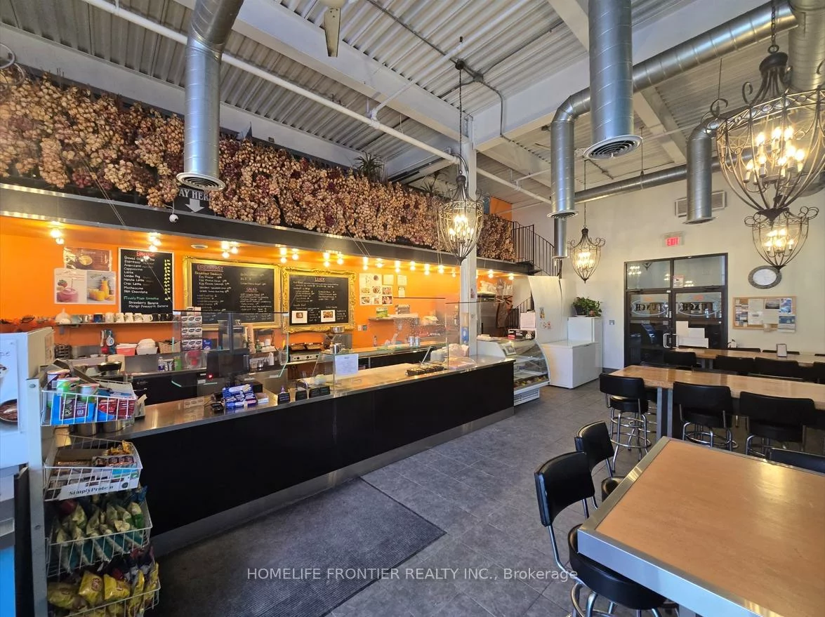 63, Wingold, Yorkdale-Glen Park, Toronto