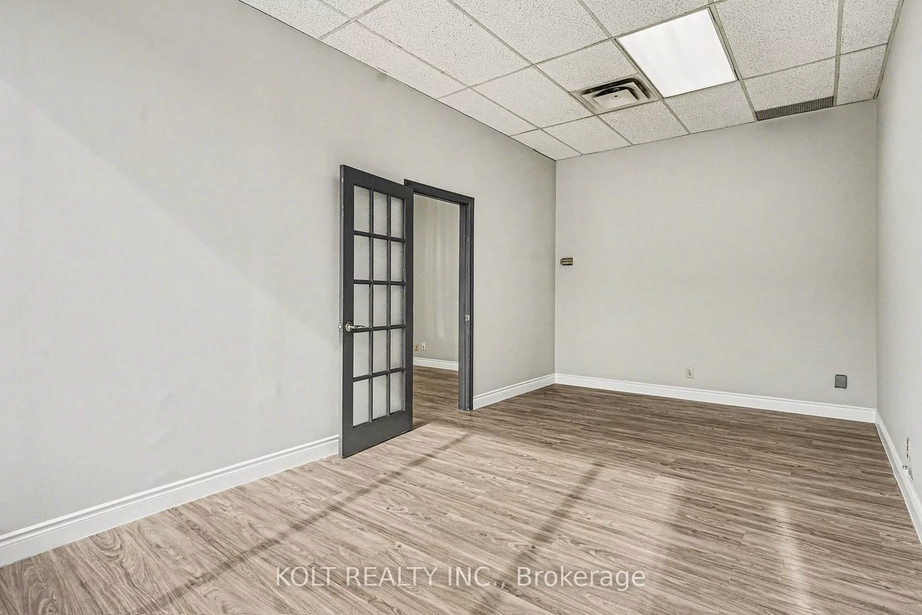 1040, Martin Grove, West Humber-Clairville, Toronto