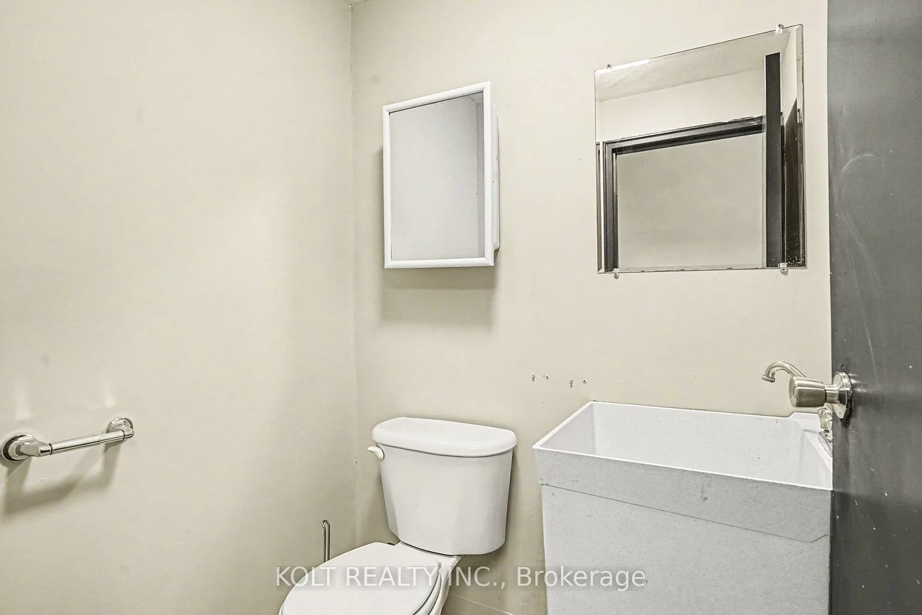 1040, Martin Grove, West Humber-Clairville, Toronto