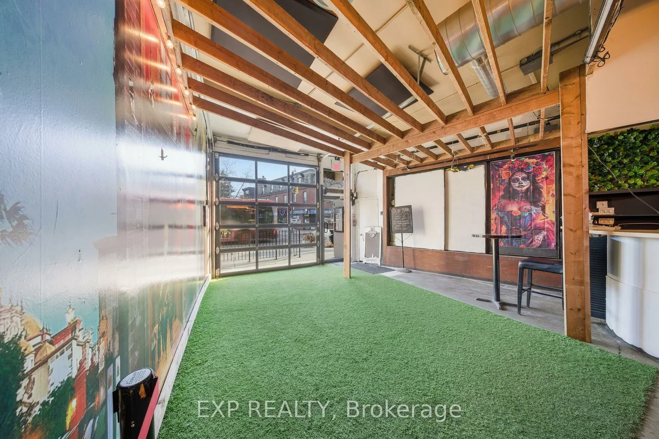 3030, Dundas, Junction Area, Toronto