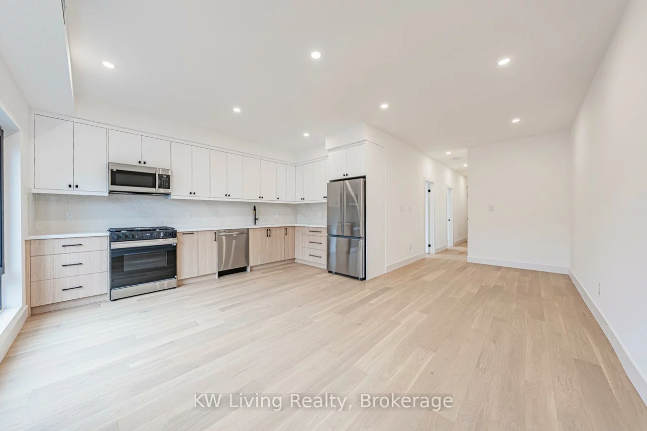 14, Holmesdale, Caledonia-Fairbank, Toronto