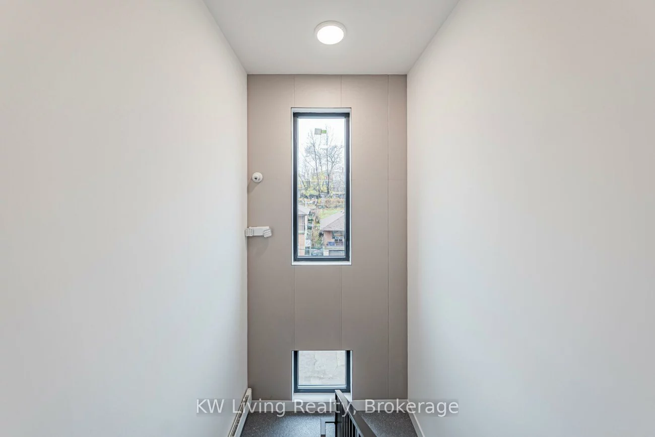 14, Holmesdale, Caledonia-Fairbank, Toronto