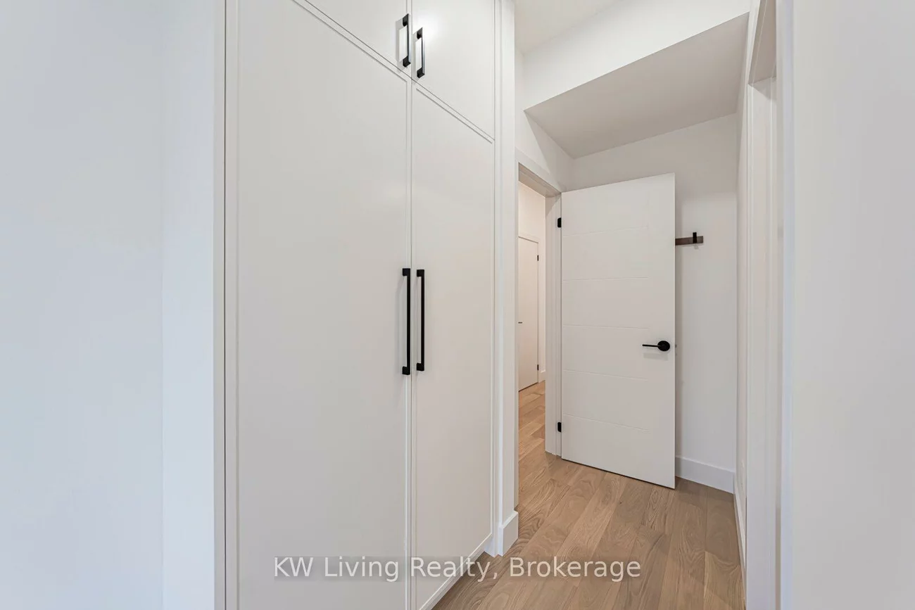 14, Holmesdale, Caledonia-Fairbank, Toronto