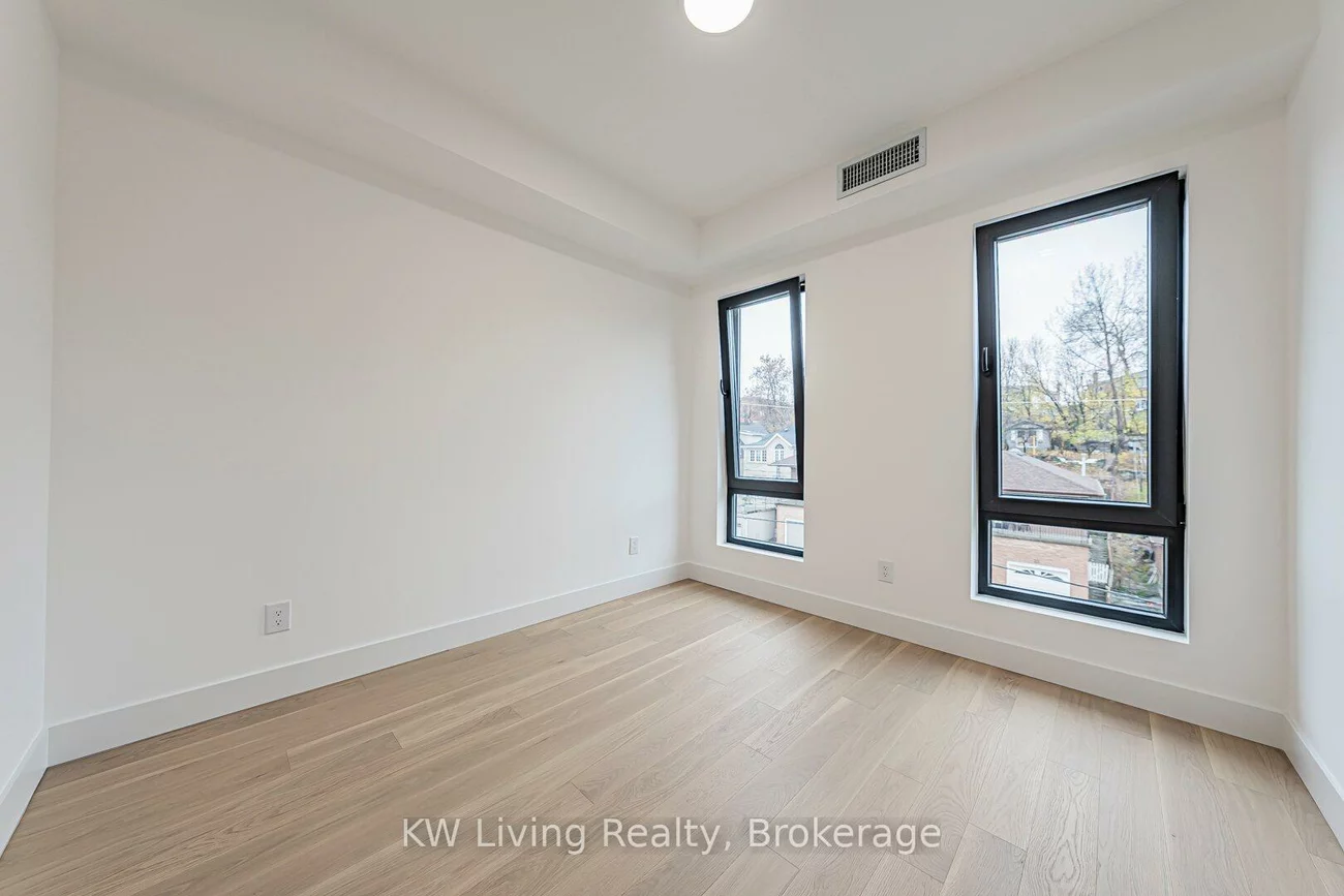 14, Holmesdale, Caledonia-Fairbank, Toronto