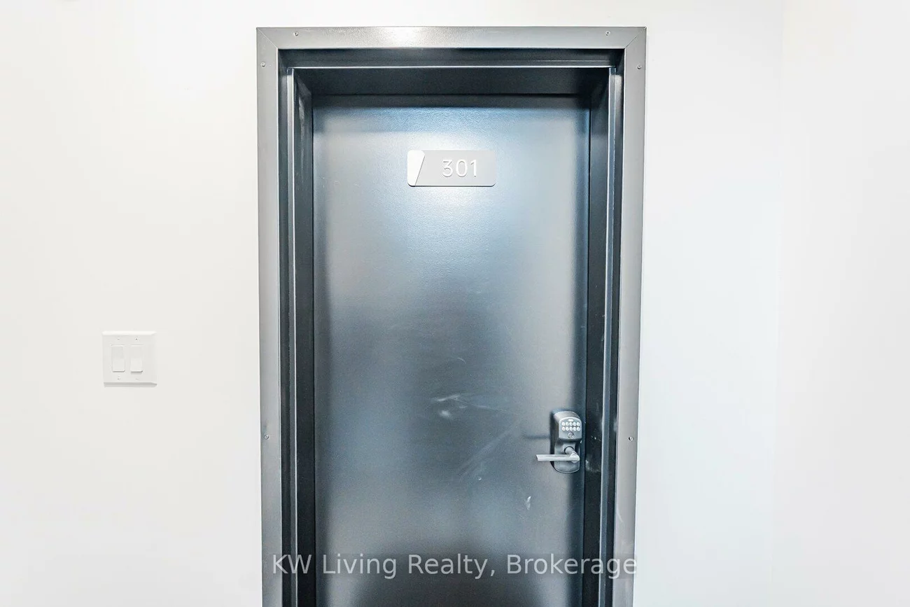 14, Holmesdale, Caledonia-Fairbank, Toronto