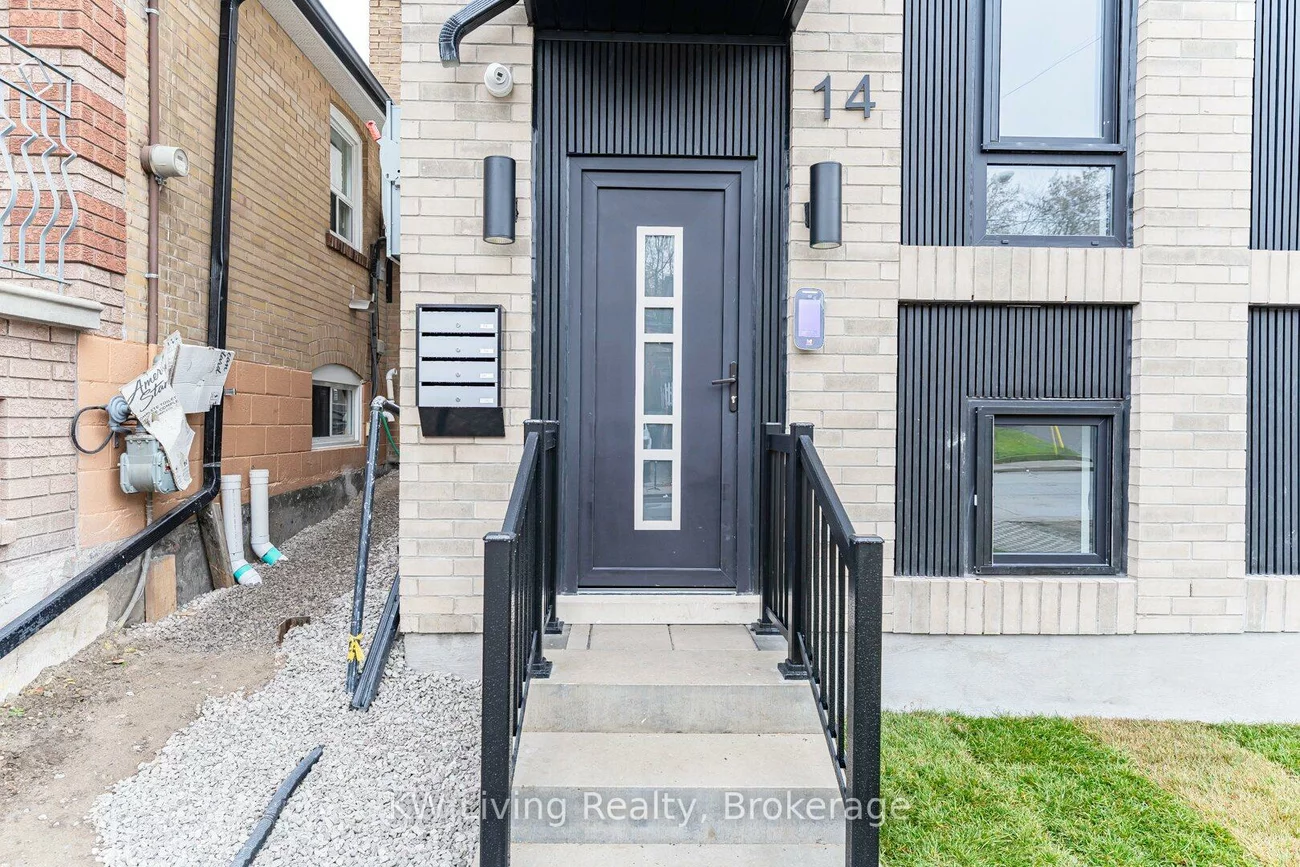 14, Holmesdale, Caledonia-Fairbank, Toronto