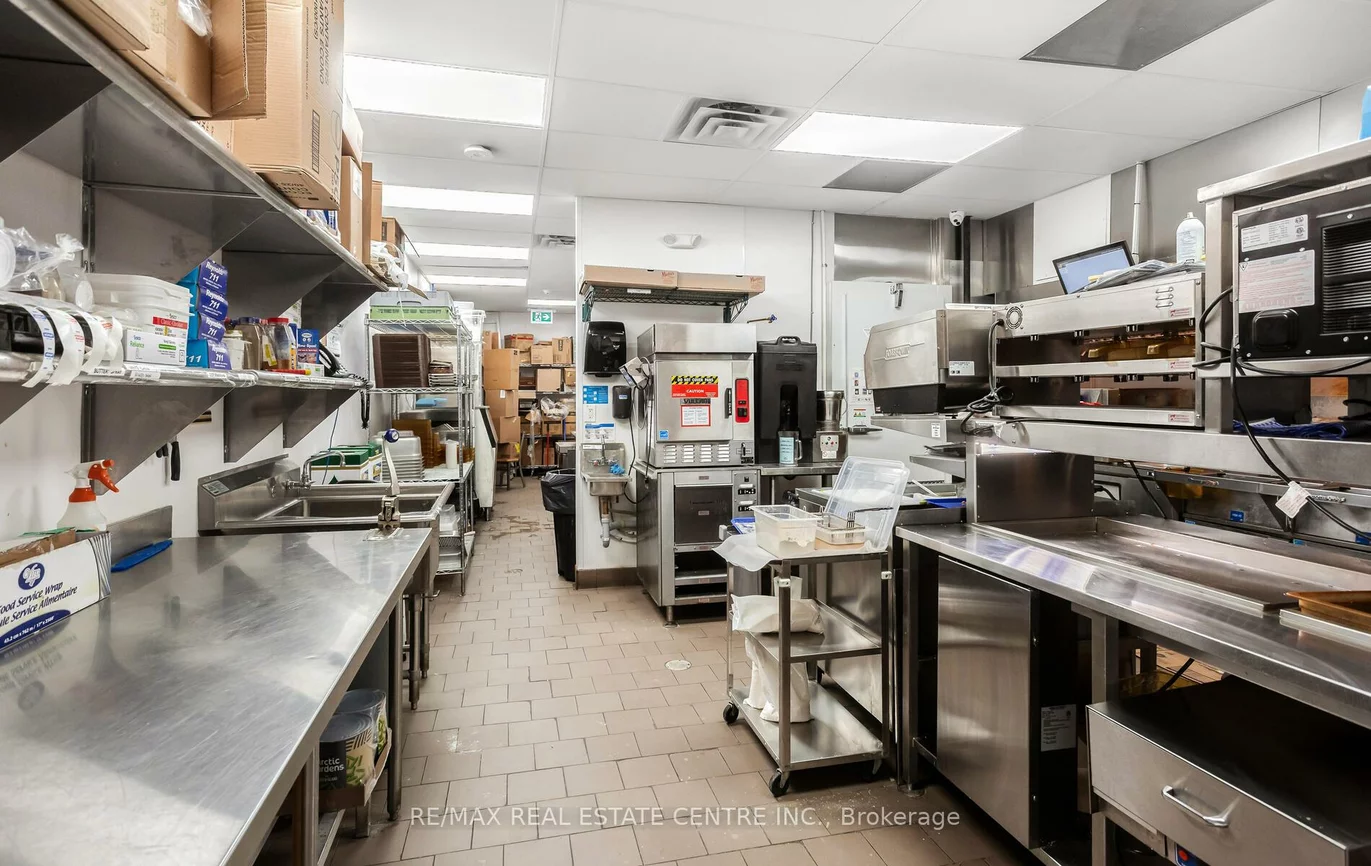 4722, Jane, Black Creek, Toronto