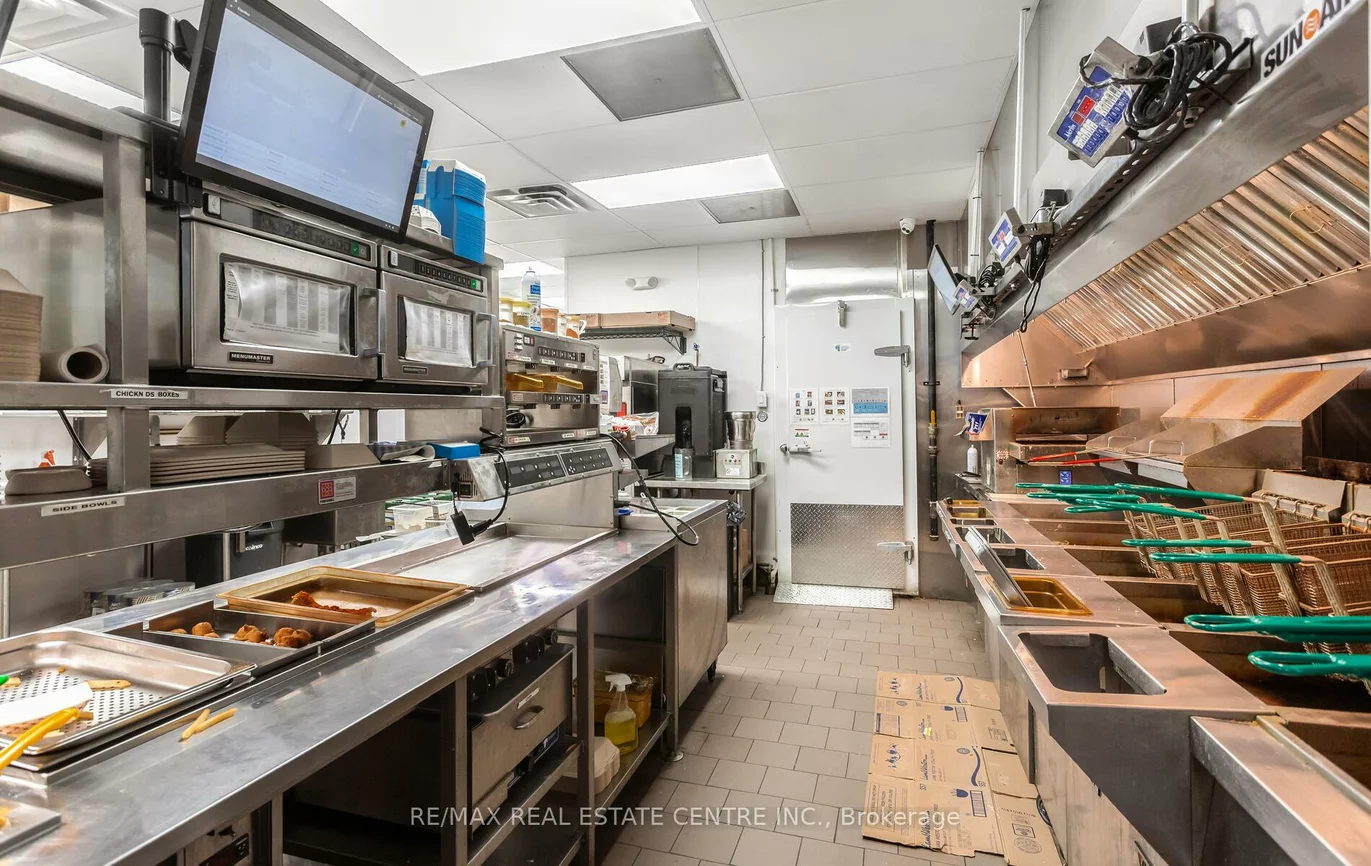 4722, Jane, Black Creek, Toronto