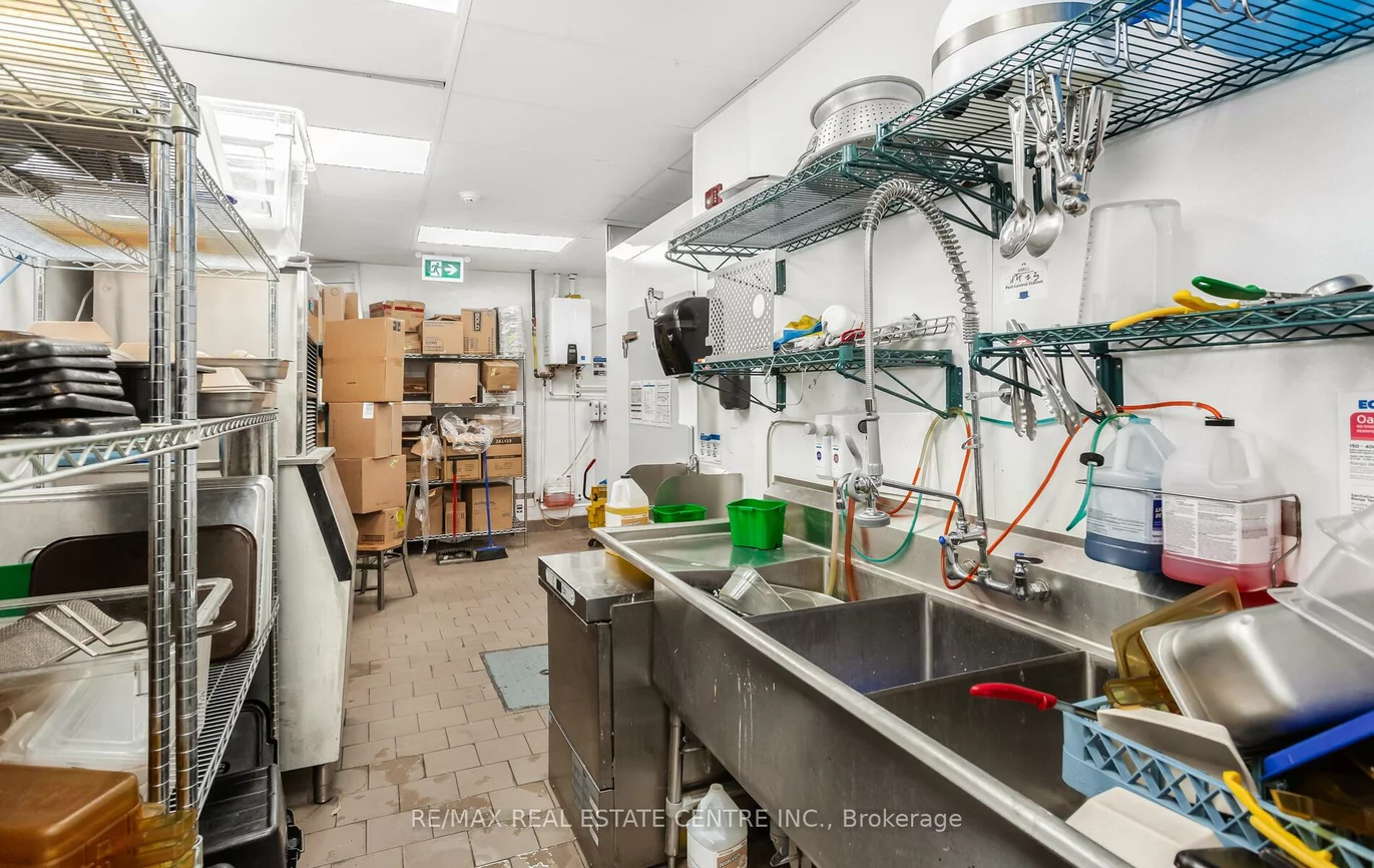 4722, Jane, Black Creek, Toronto