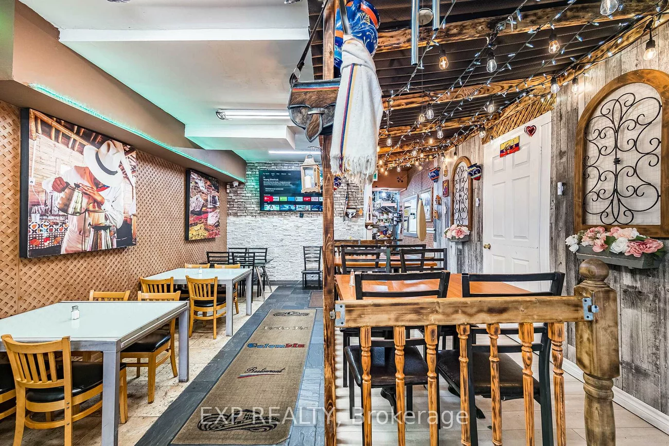 2848, Dufferin, Yorkdale-Glen Park, Toronto