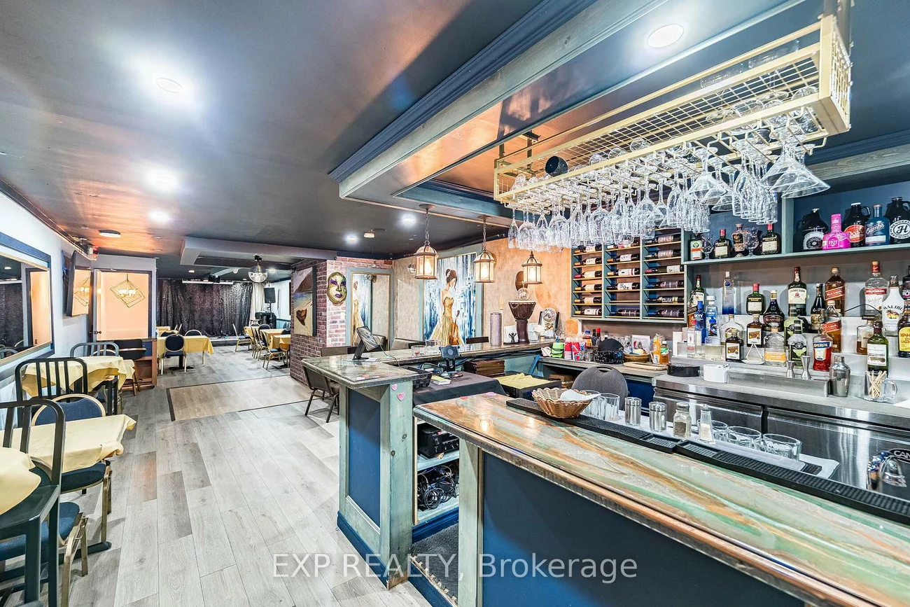 2848, Dufferin, Yorkdale-Glen Park, Toronto