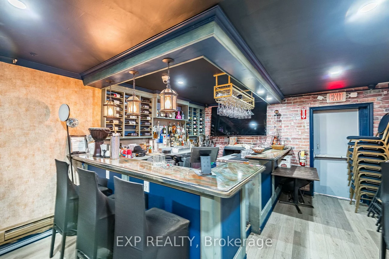 2848, Dufferin, Yorkdale-Glen Park, Toronto