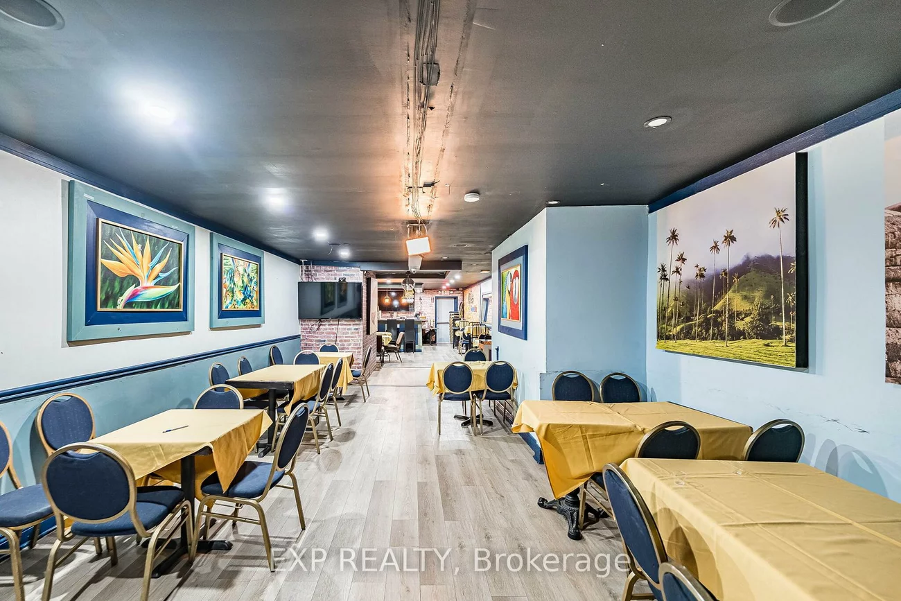 2848, Dufferin, Yorkdale-Glen Park, Toronto